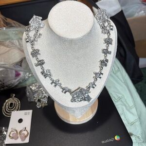 Elegant Silver Necklace with Nativity scene